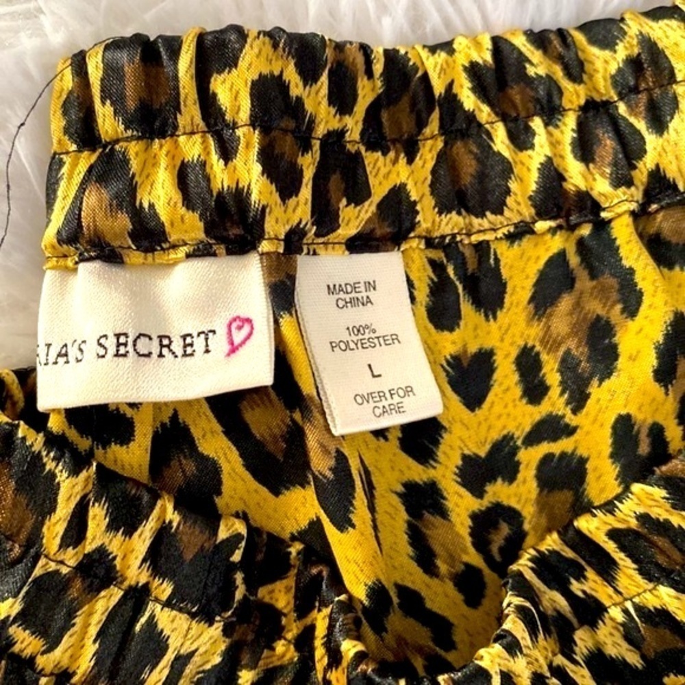 Victoria’s Secret vintage cheetah satin pajama set - Picture 4 of 7
